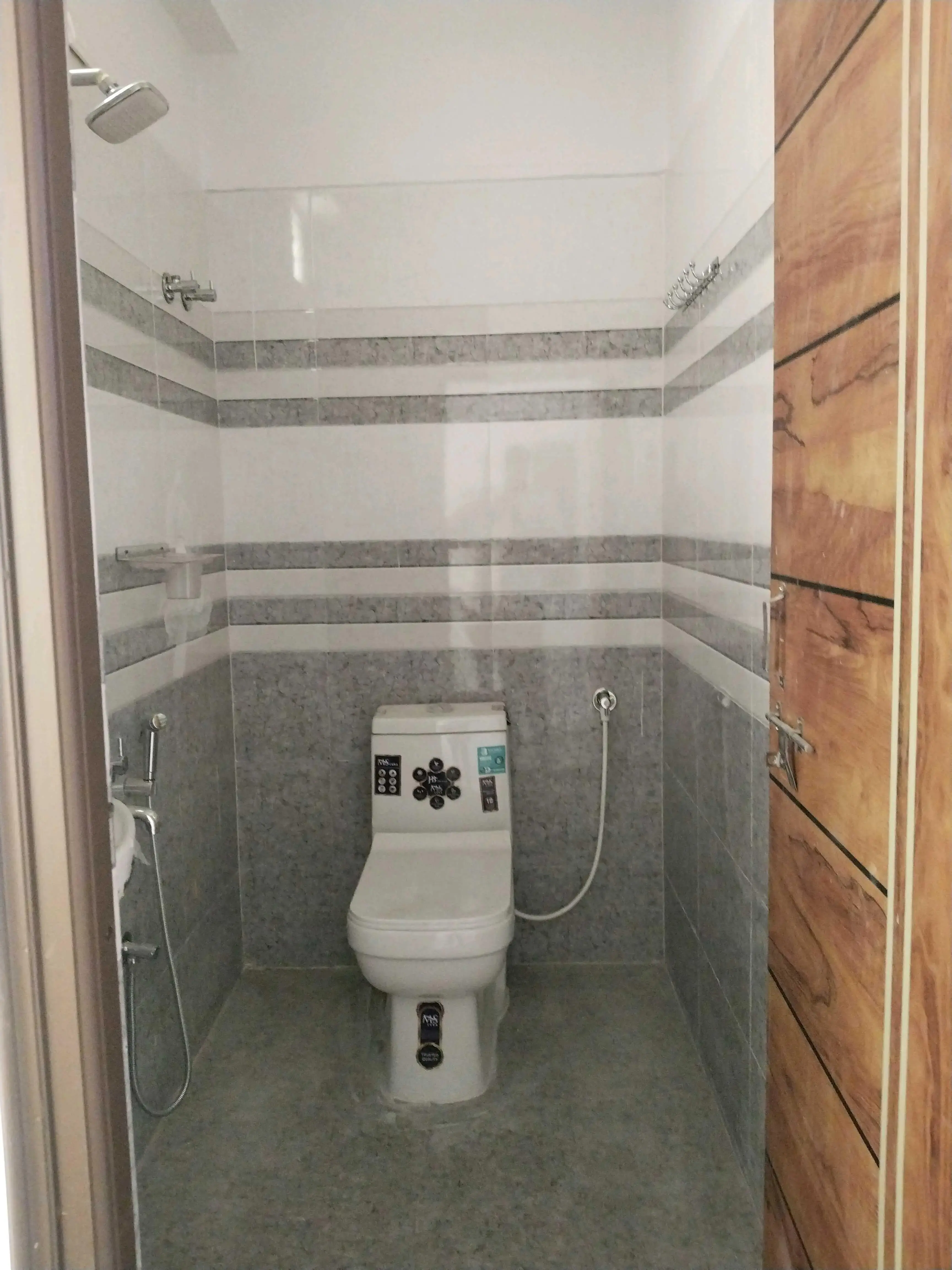 2BHK 2Baths Flat for Rent in jk hights apartment , Sanjeeva Reddy Nagar, Old Mumbai Highway