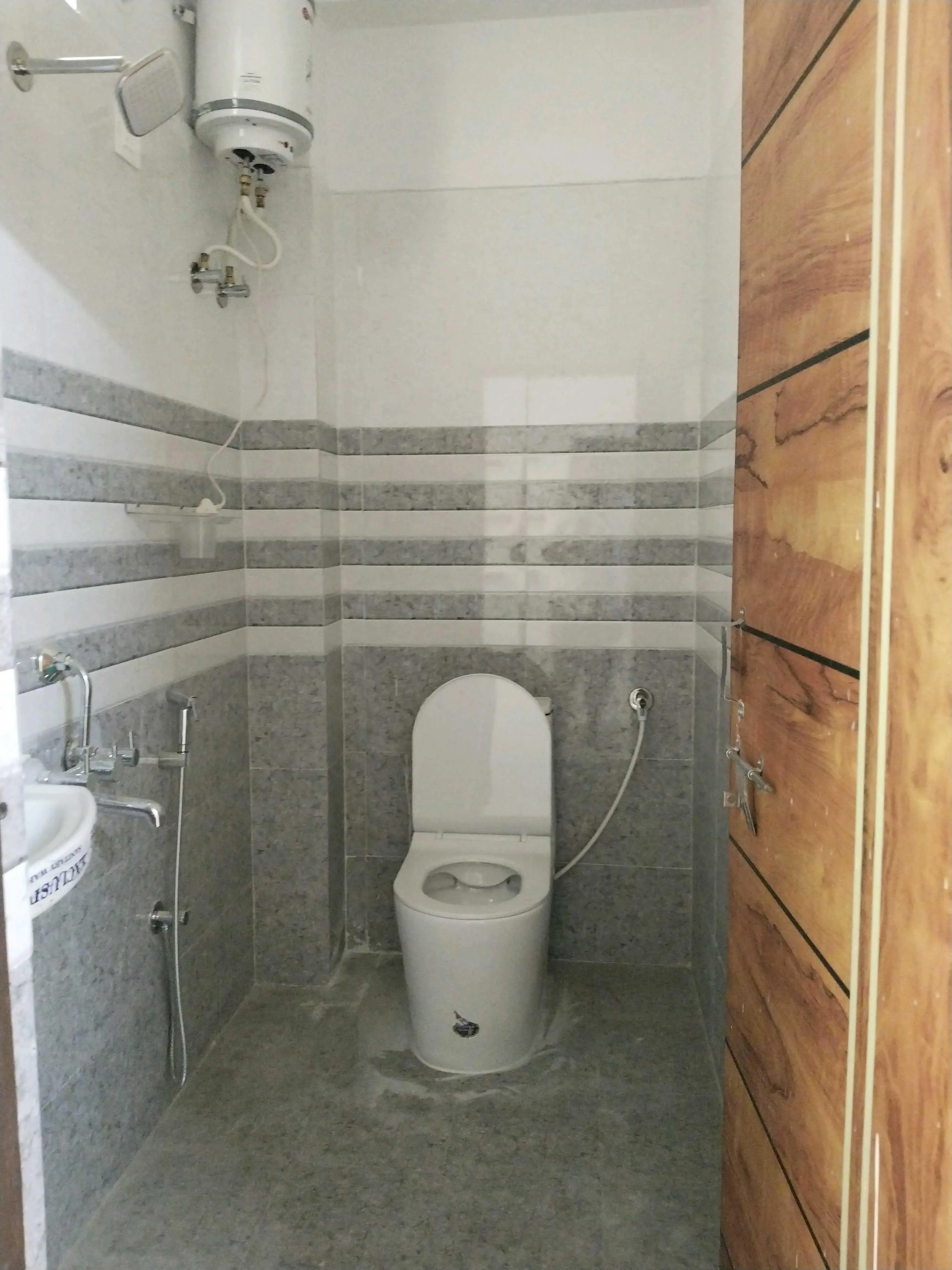 2BHK 2Baths Flat for Rent in jk hights apartment , Sanjeeva Reddy Nagar, Old Mumbai Highway