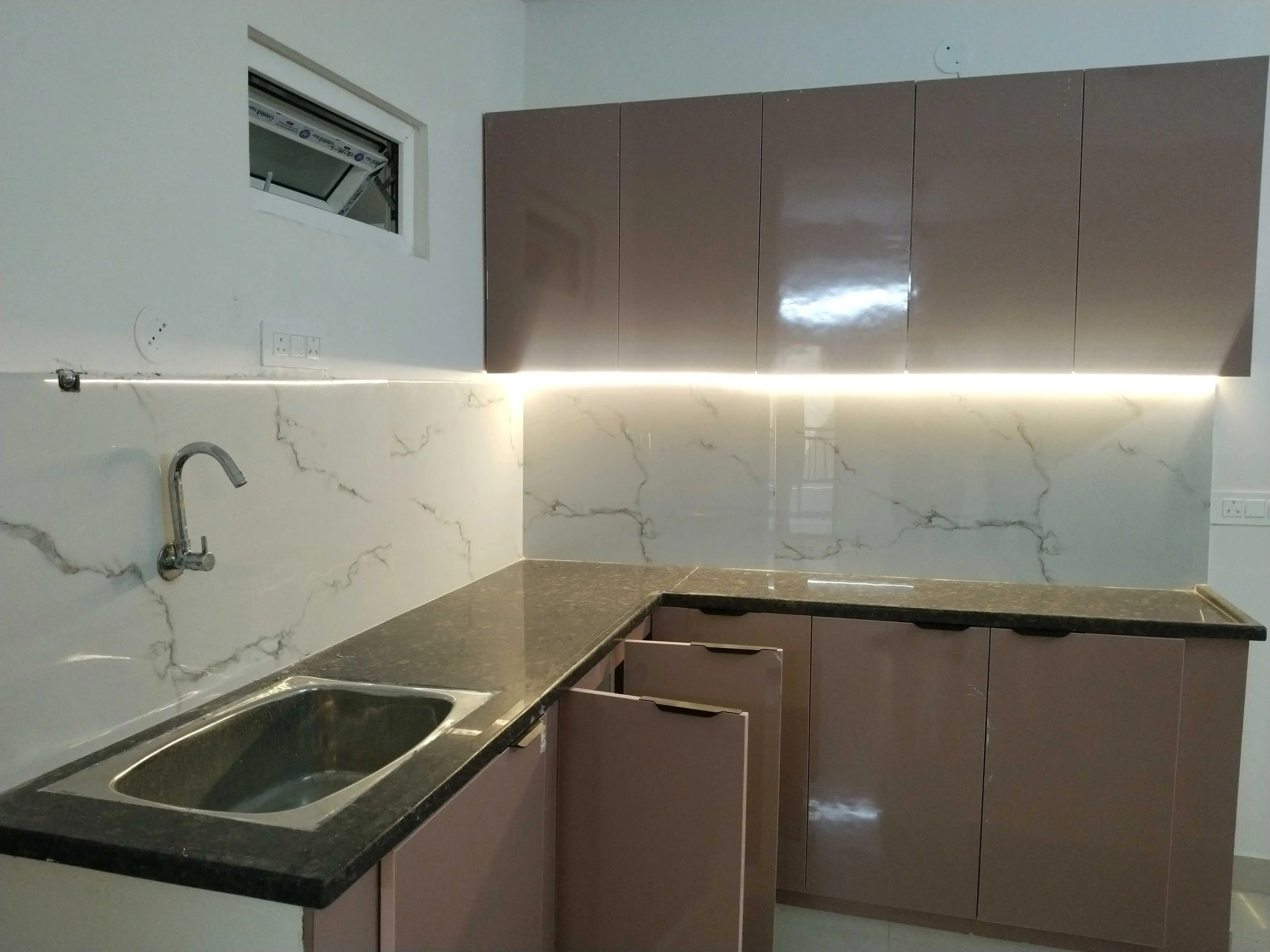 2BHK 2Baths Flat for Rent in jk hights apartment , Sanjeeva Reddy Nagar, Old Mumbai Highway