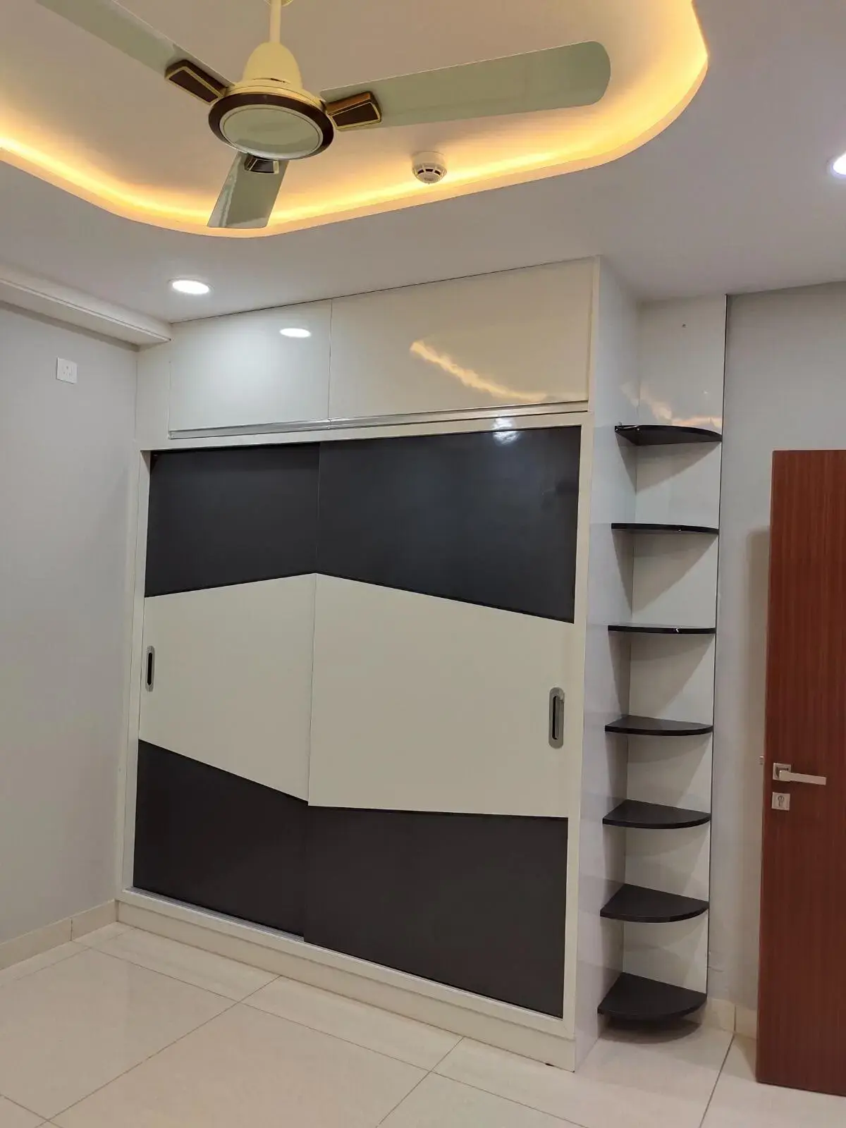 3BHK 2Baths Flat for Rent in Aparna Sarovar Zenith, Nallagandla, Hyderabad