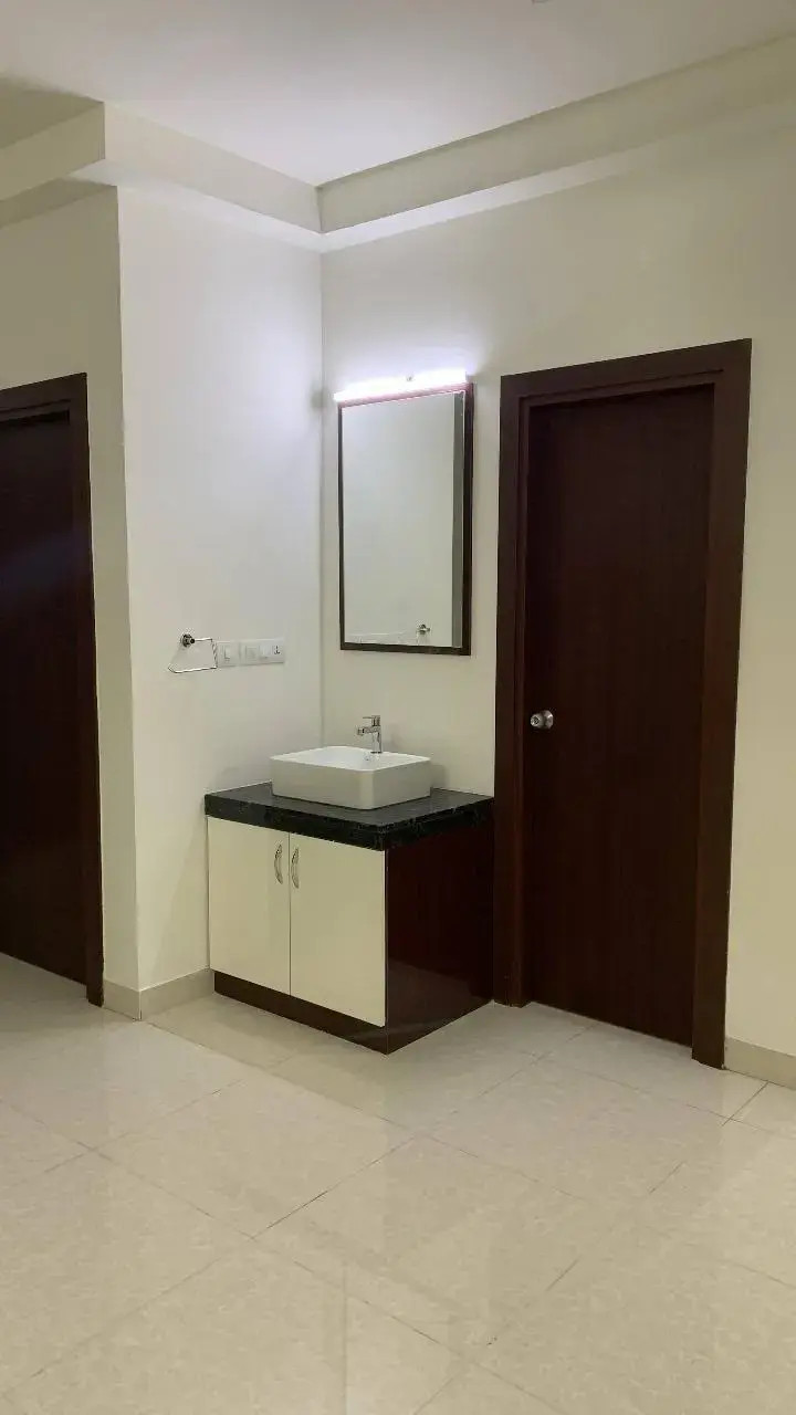 2BHK 2Baths Flat for Rent in Prestige hig fields, Gachibowli, Hyderabad