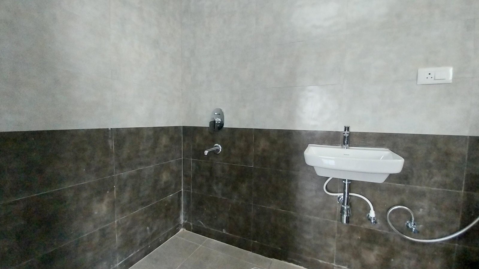 3BHK 3Baths Flat for Rent in Meenazi Elite, Kismathpur, Hyderabad