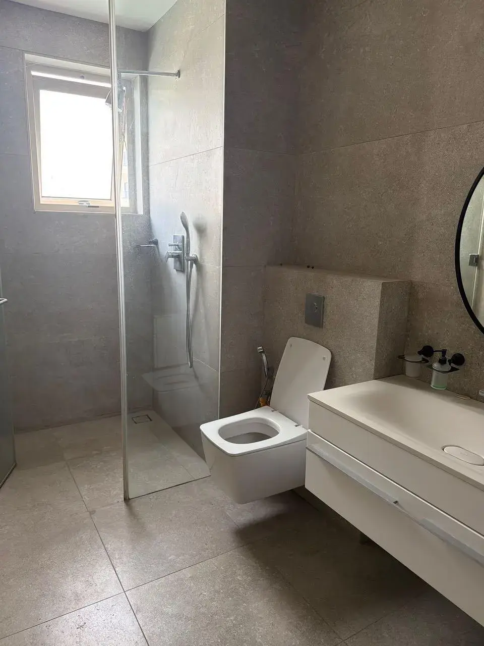 4BHK 6Baths Flat for Rent in Jayabheri The Peak, Narsingi, Hyderabad