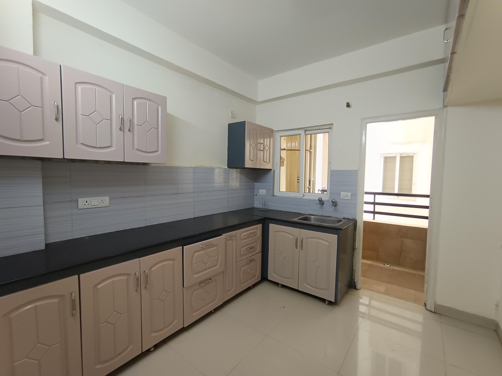 3BHK 3Baths Flat for Rent in Manjeera Diamond Towers, Gopanpally, Hyderabad