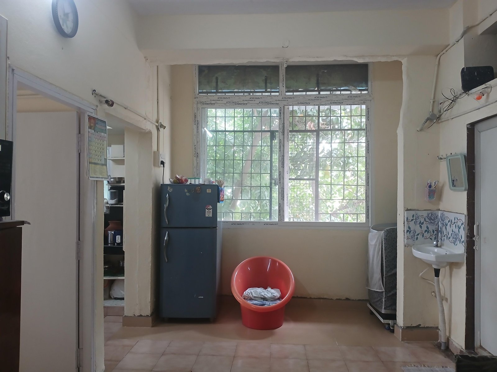 2BHK 2Baths Flat for Rent in Aruna Kiran Residency, Rajbhavan Road, Hyderabad