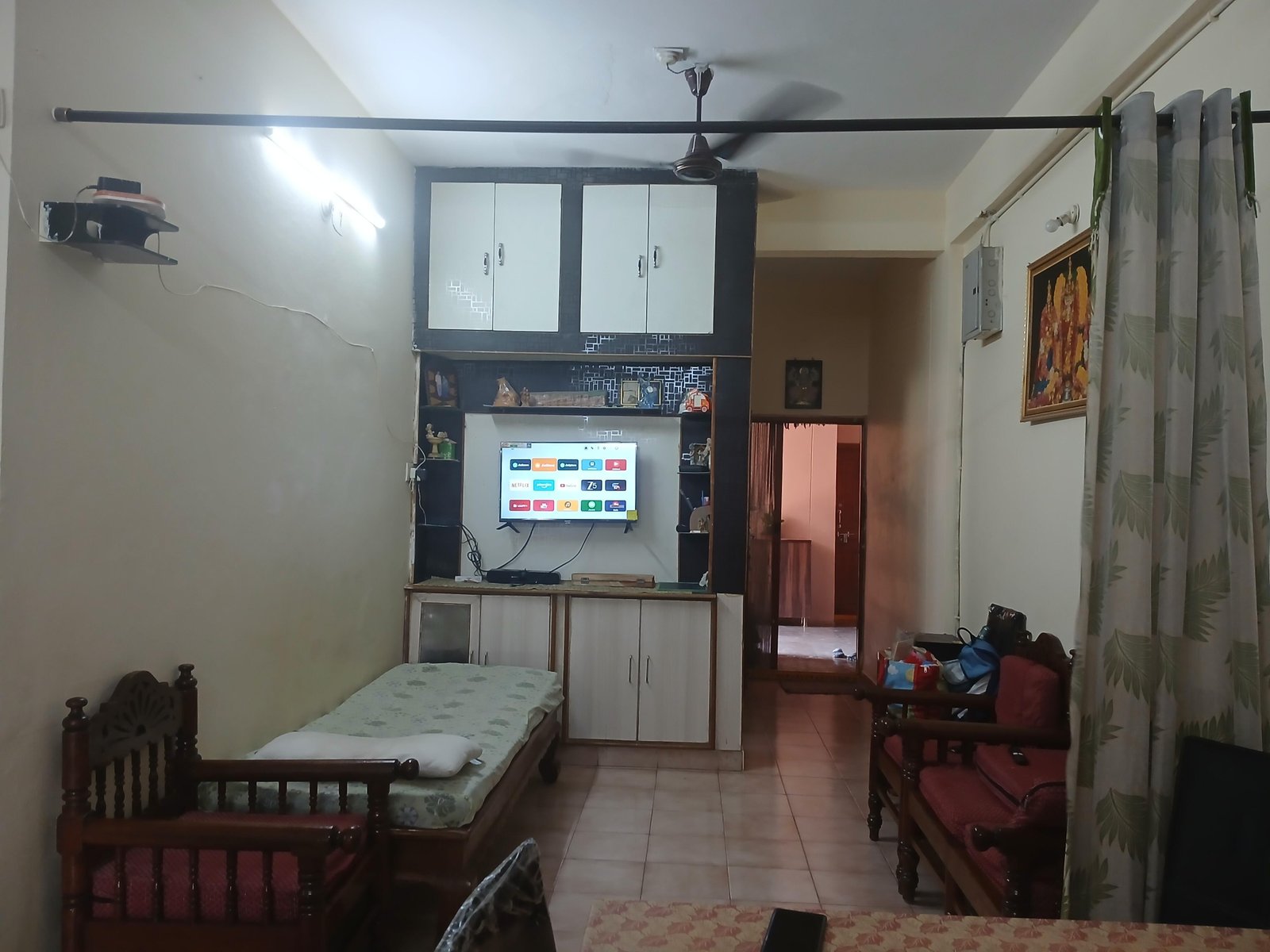 2BHK 2Baths Flat for Rent in Aruna Kiran Residency, Rajbhavan Road, Hyderabad