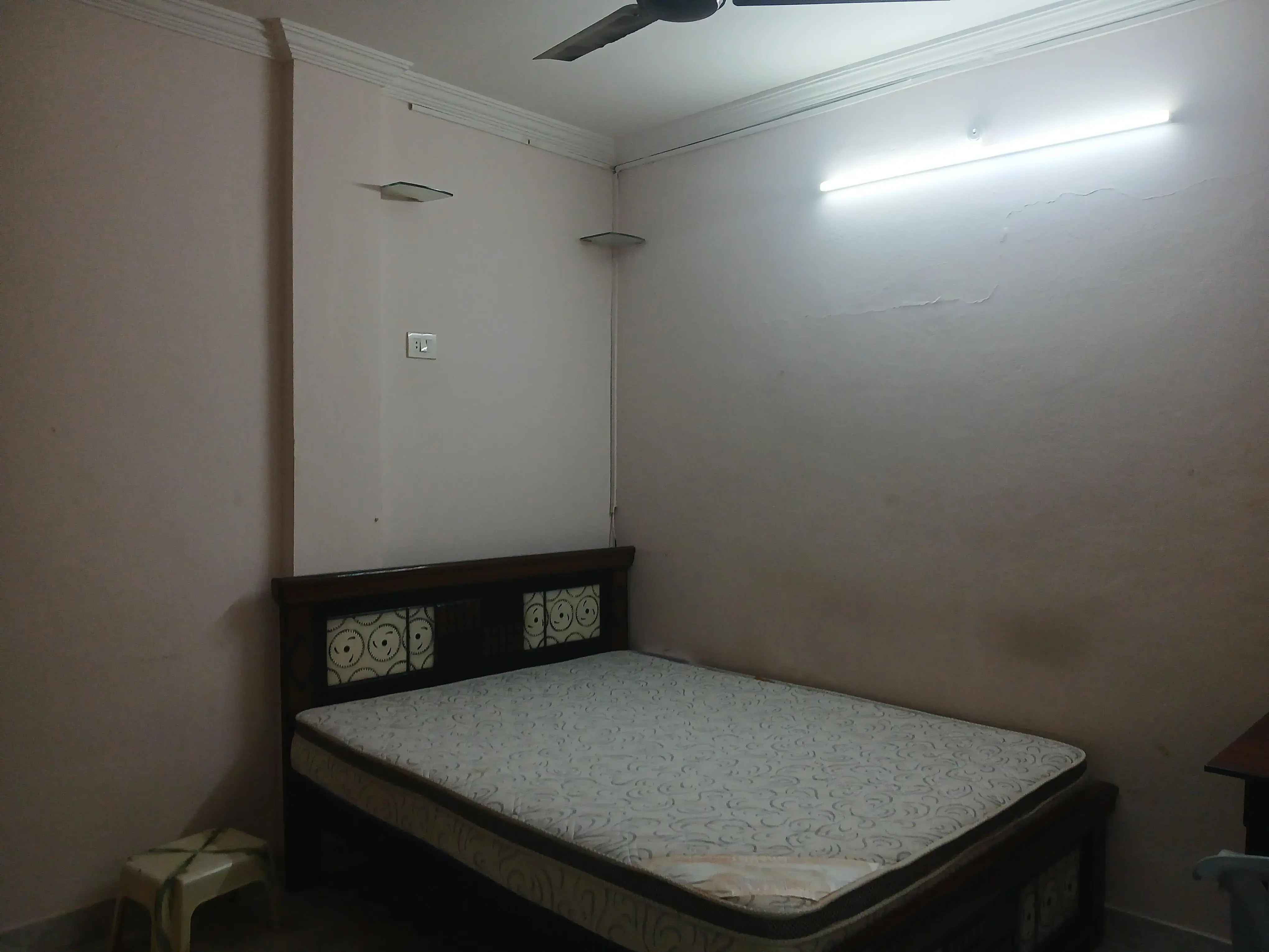 2BHK 2Baths Flat for Rent in Keerthiapartment, Old Mumbai Highway, Hyderabad