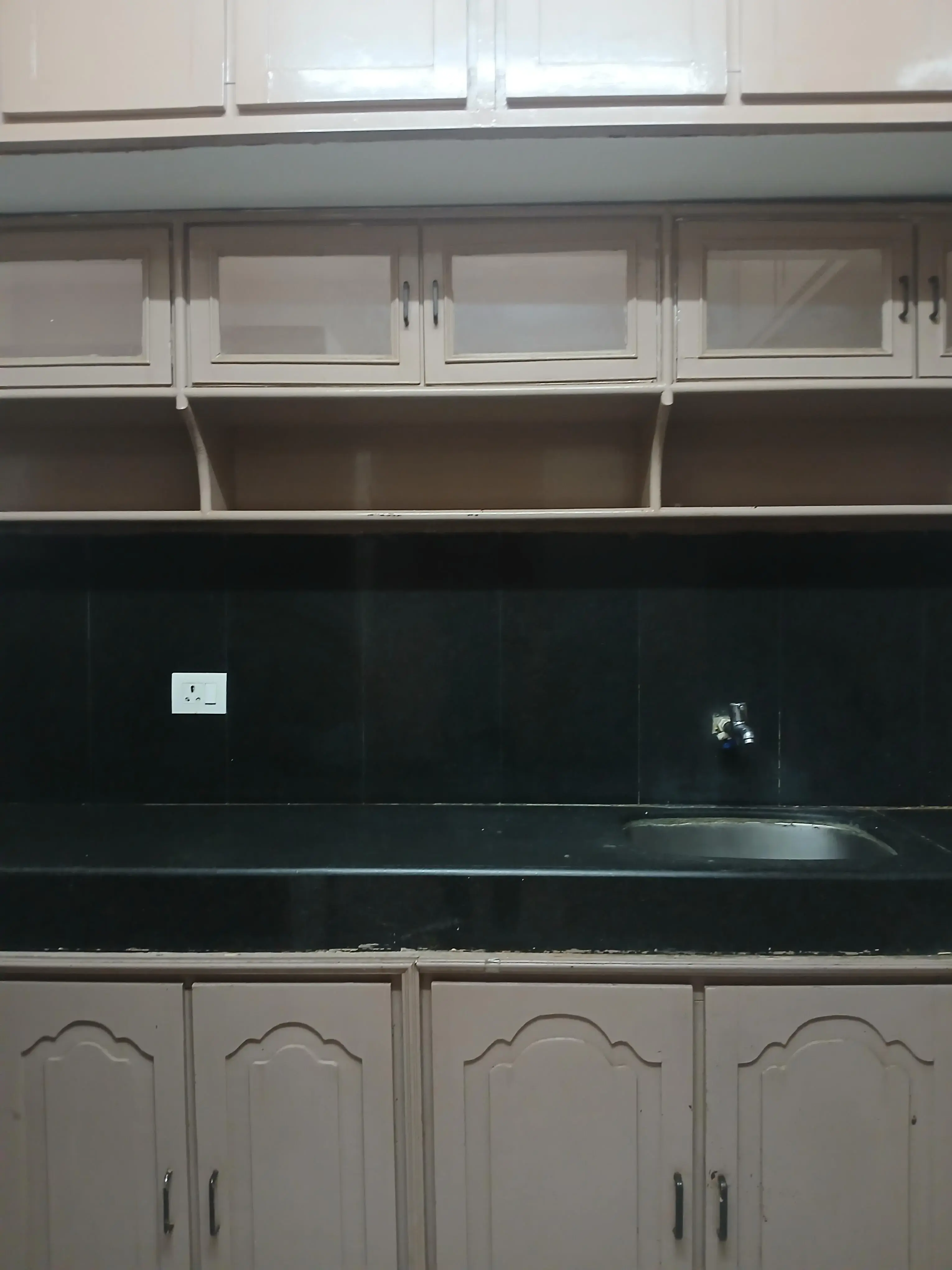 2BHK 2Baths Flat for Rent in Keerthiapartment, Old Mumbai Highway, Hyderabad