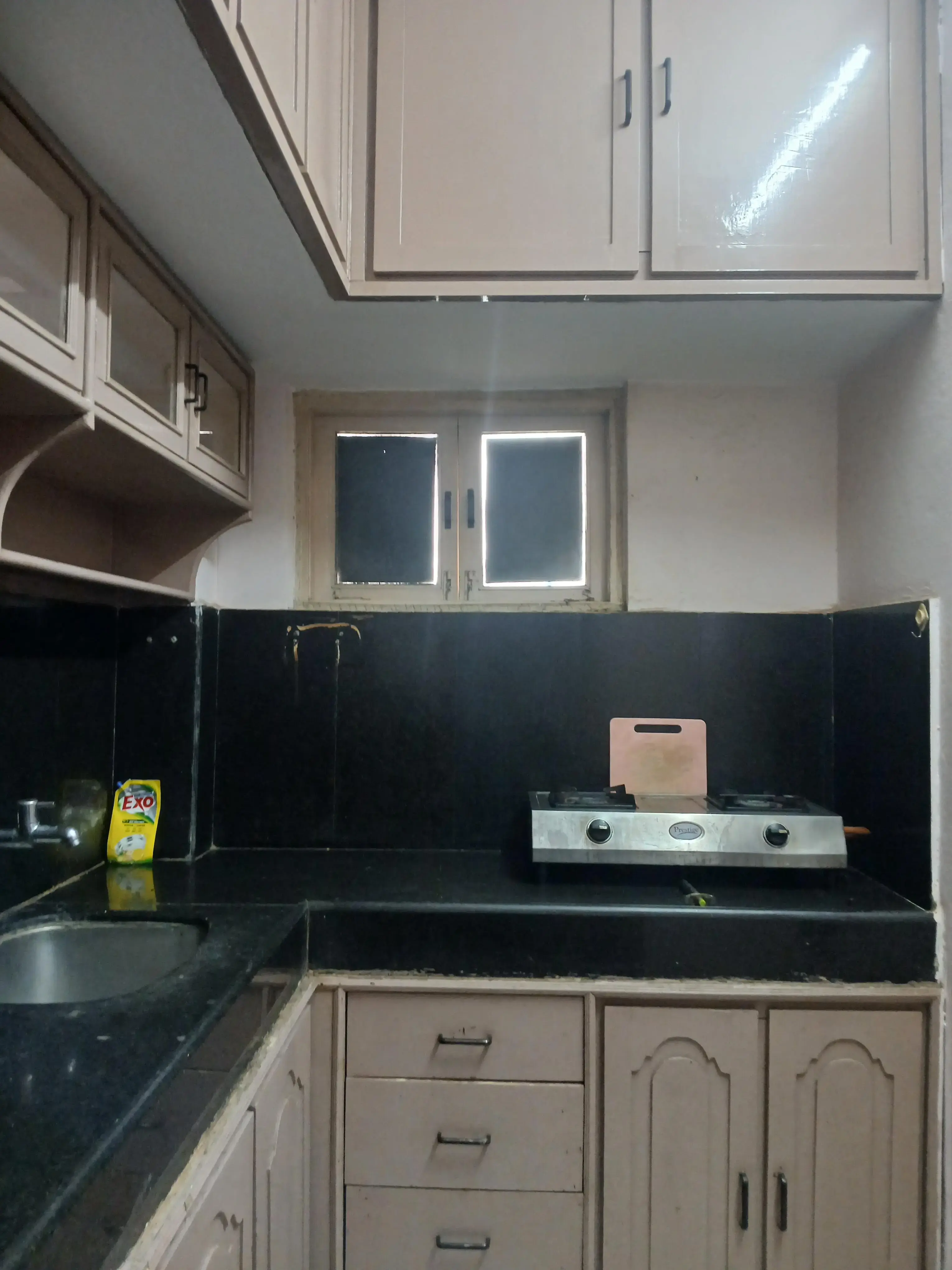 2BHK 2Baths Flat for Rent in Keerthiapartment, Old Mumbai Highway, Hyderabad