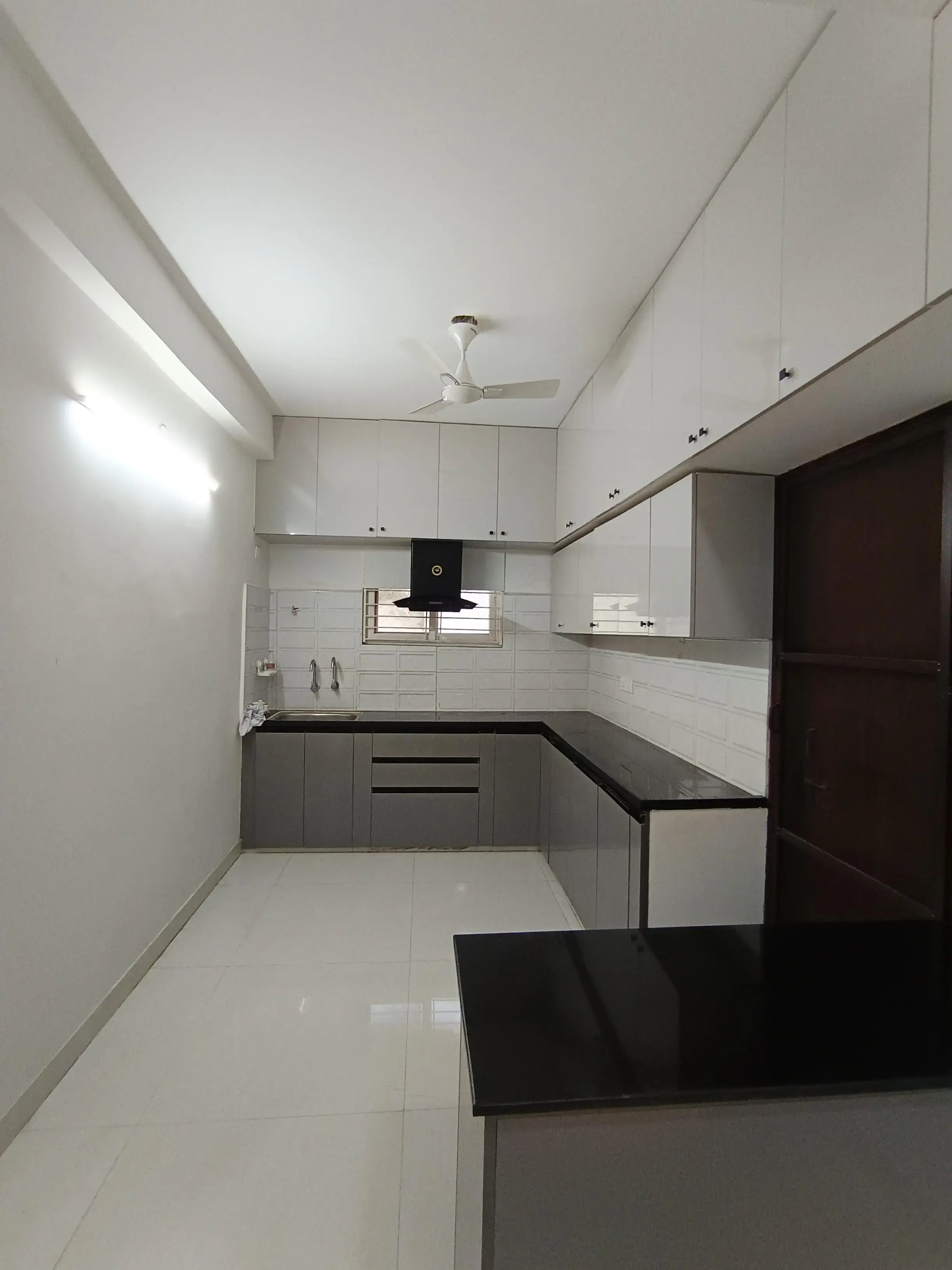 3BHK 3Baths Flat for Rent in vishwas bhavani heights, Masjid Banda, Kondapur