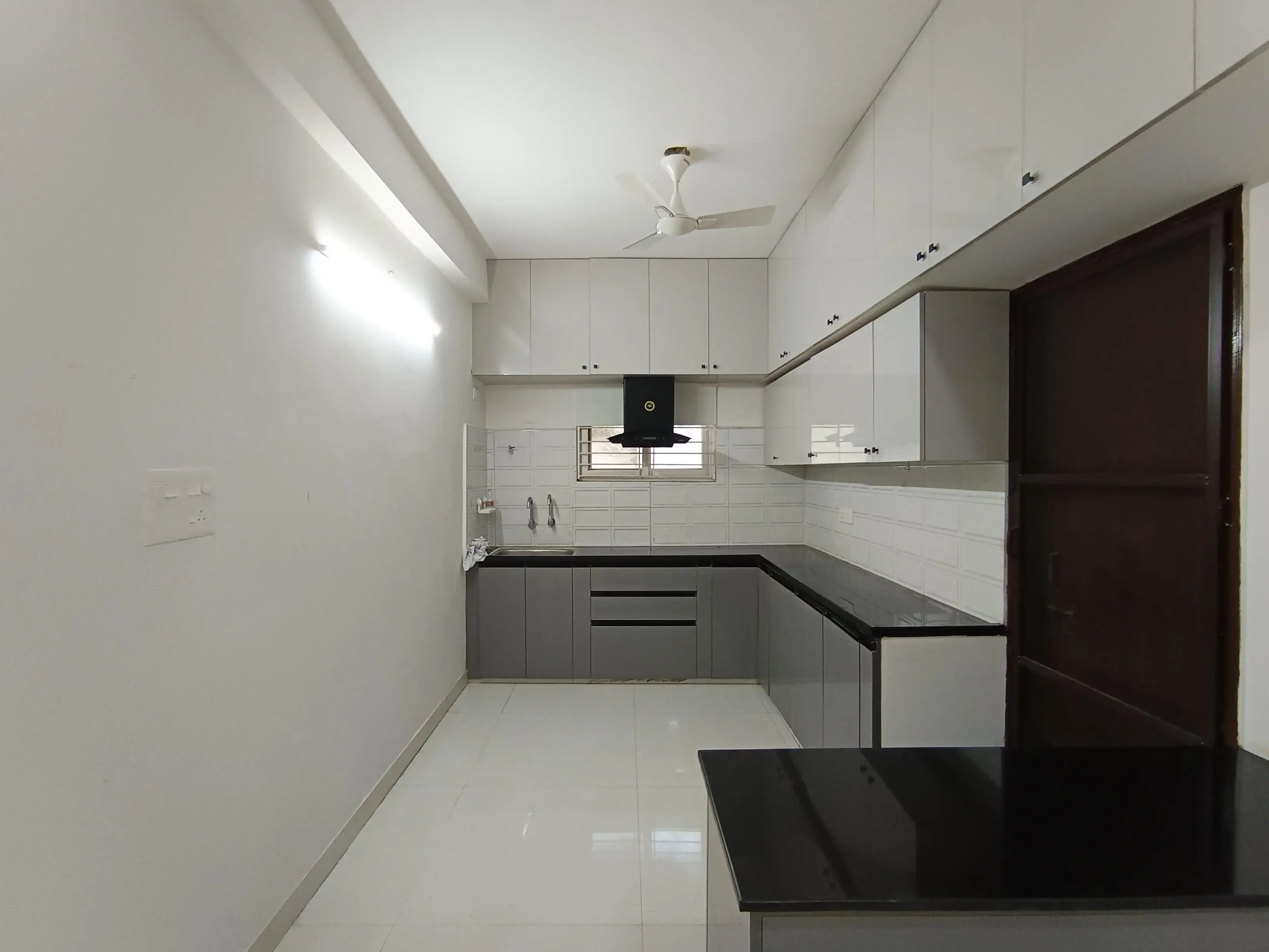 3BHK 3Baths Flat for Rent in vishwas bhavani heights, Masjid Banda, Kondapur