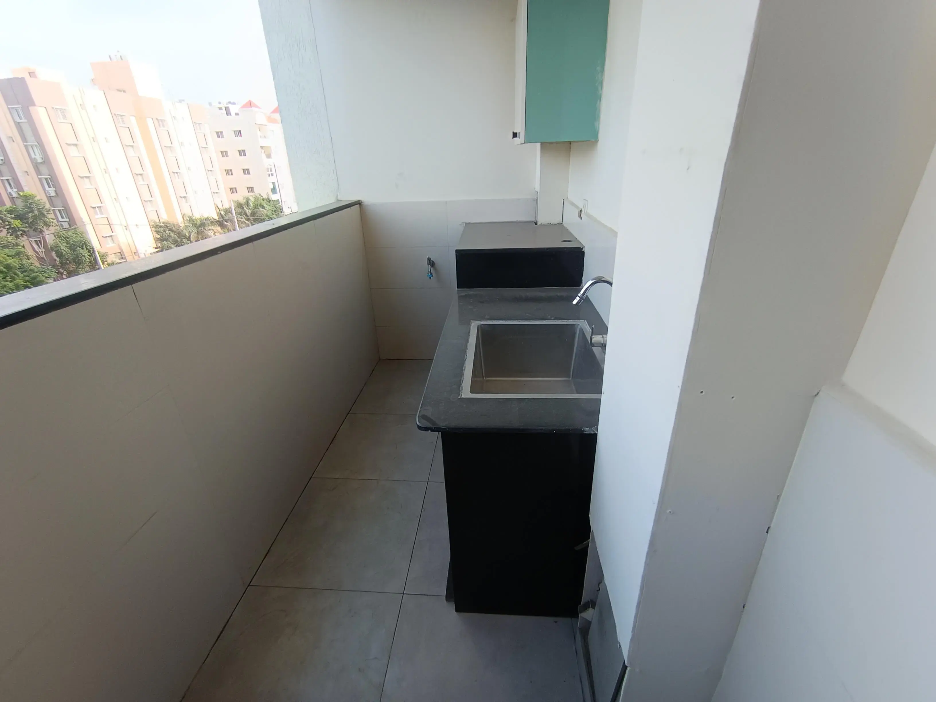 3BHK 3Baths Flat for Rent in Lakshmi Cadillac, Kondapur, Hyderabad