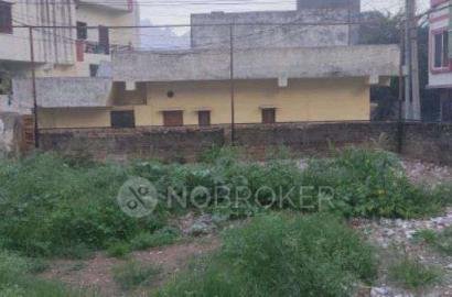 Plot For Sale In Sale Fast In Toli Chowki Vali Colony near Jama Masjid Habeeba