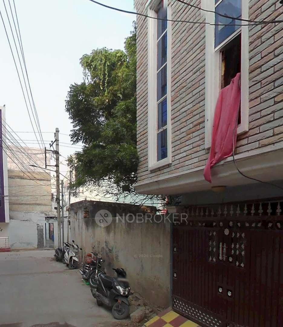 Plot For Sale In Langar Houz near moti darwaza near gmk garden hall
