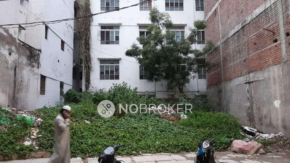 Plot For Sale In Toli Chowki Shaikpet Rd, Near Reliance SMART