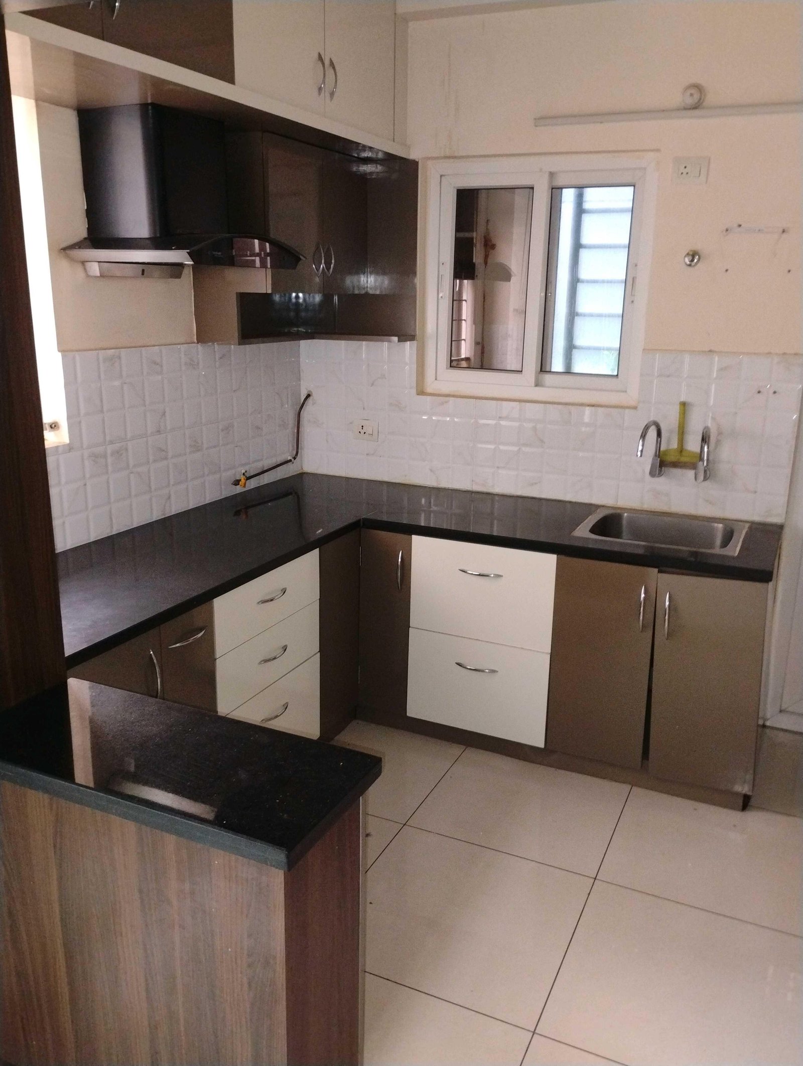 3BHK 2Baths Flat for Rent in Aparana Hill Park Silver Okes, Chandanagar, Hyderabad