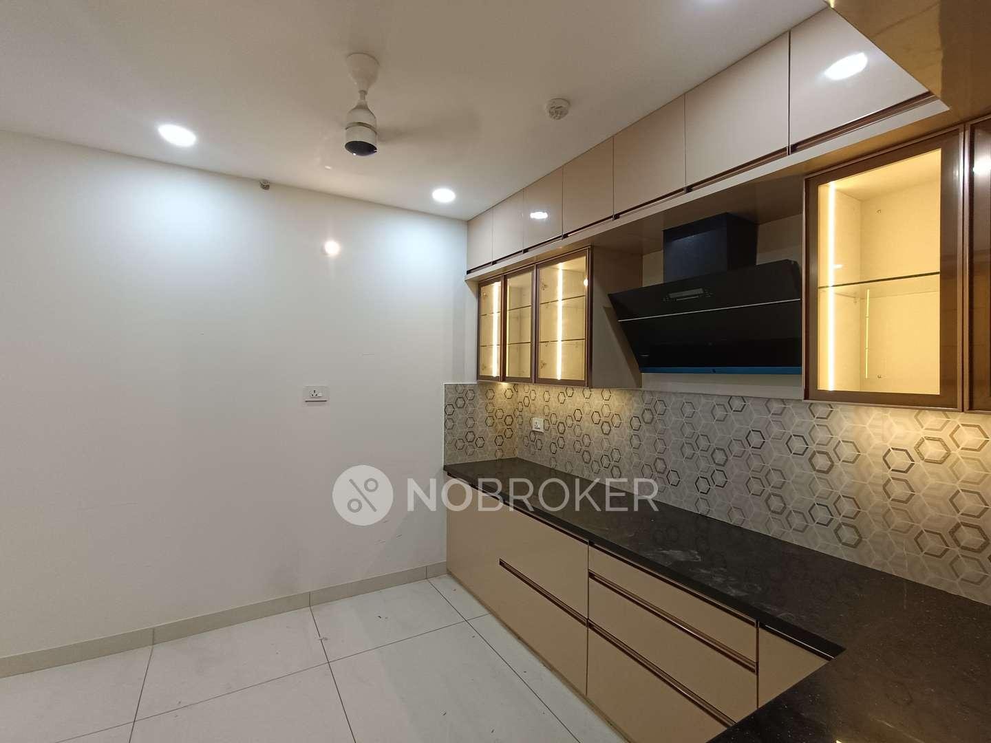 4+ BHK Flat In Aparna Luxor Park for Rent In Kondapur ( 4 Bhk + 1 Servent Room )