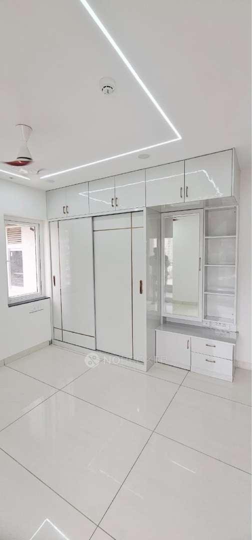 4+ BHK Flat In Aparna Luxor Park for Rent In Kondapur ( 4 Bhk + 1 Servent Room )