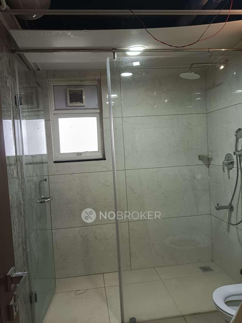 4+ BHK Flat In Aparna Luxor Park for Rent In Kondapur ( 4 Bhk + 1 Servent Room )