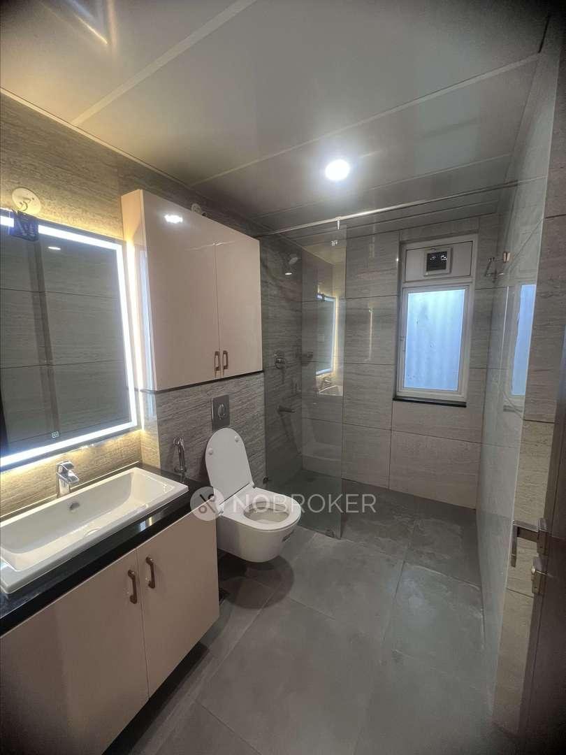 4+ BHK Flat In Aparna Luxor Park for Rent In Kondapur ( 4 Bhk + 1 Servent Room )