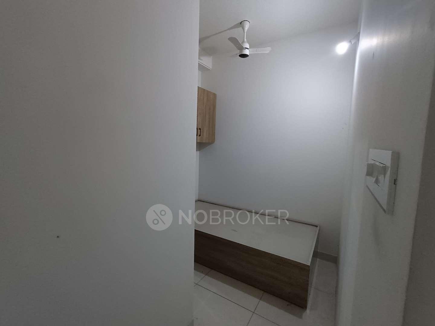 4+ BHK Flat In Aparna Luxor Park for Rent In Kondapur ( 4 Bhk + 1 Servent Room )