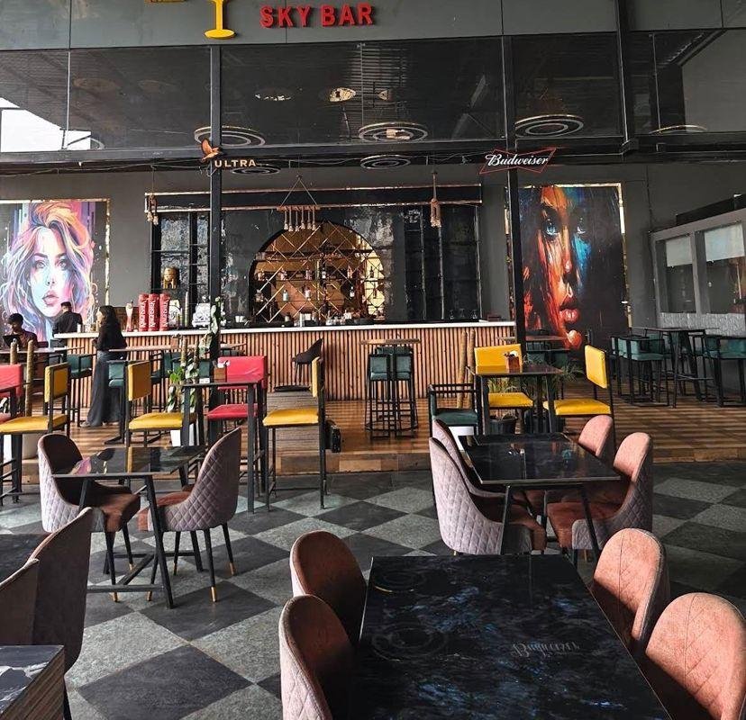 Commercial Shop 8500 Sq.Ft. in Madhapur Hyderabad