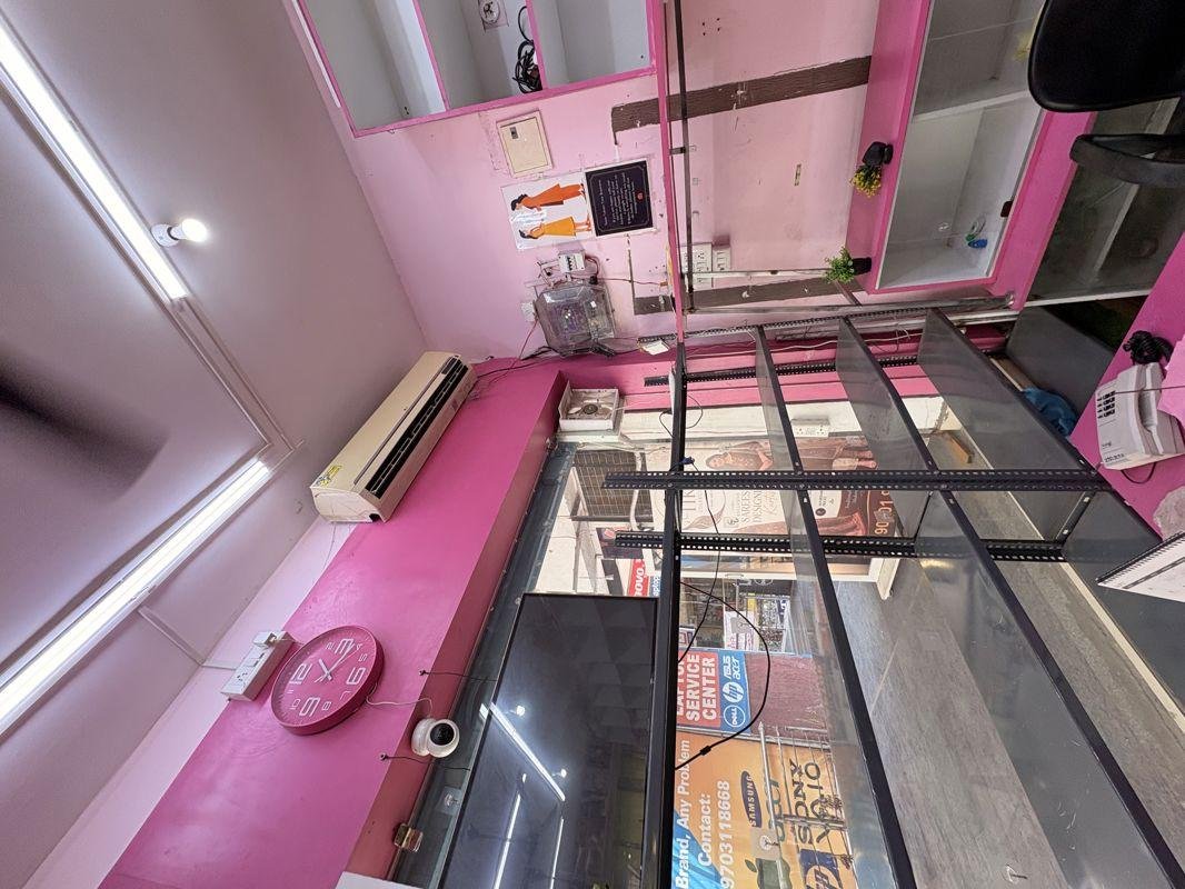 Commercial Shop 360 Sq.Ft. in Ameerpet Hyderabad