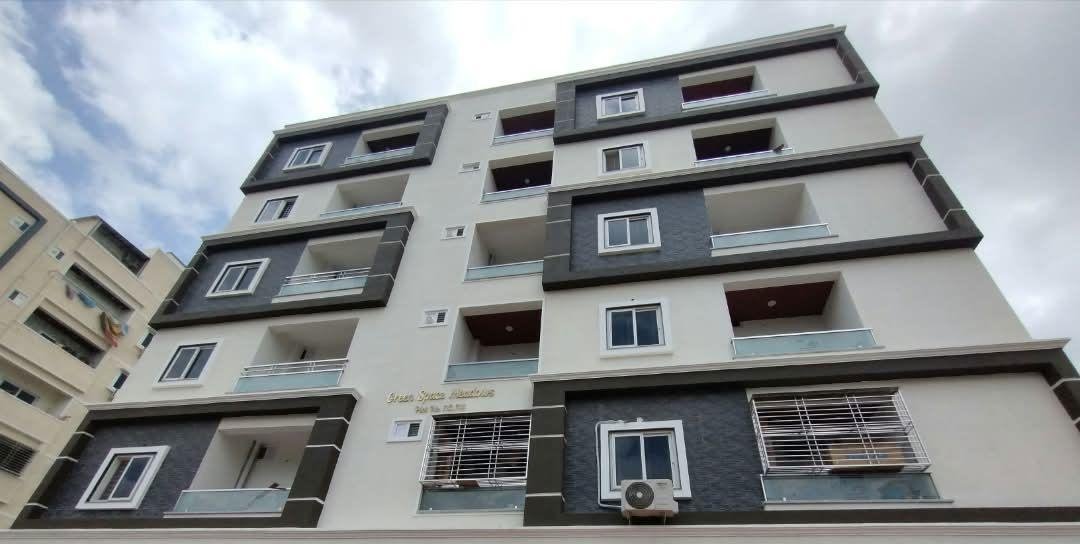 Commercial Shop 3200 Sq.Ft. in Kukatpally Hyderabad