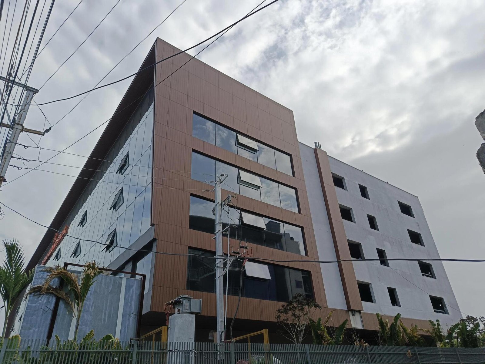 Commercial Property For sale in Pranava Interlux Hi Tech City, Hyderabad